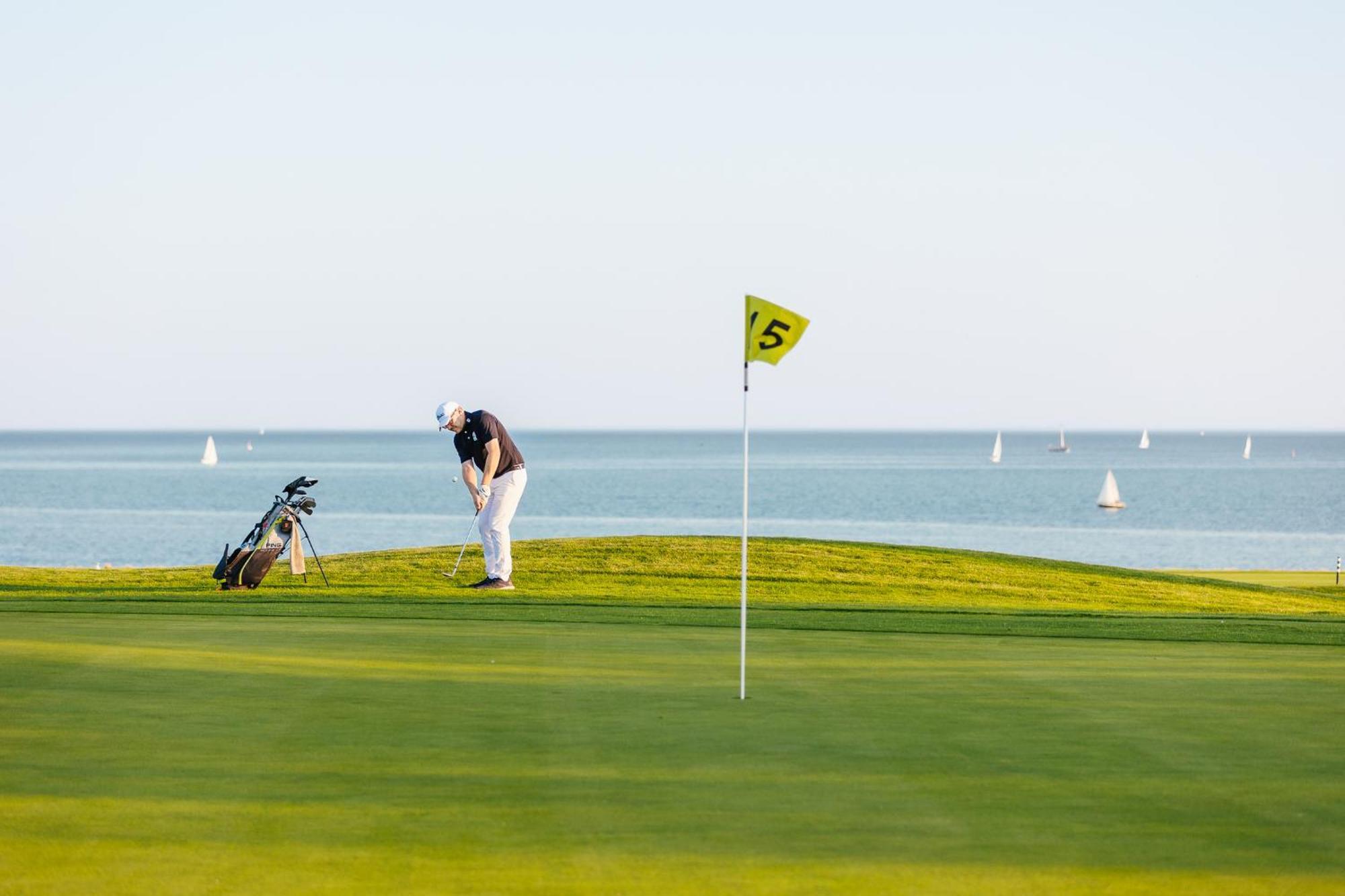 Golf 'N Wave Aktivresort Fehmarn Exterior photo